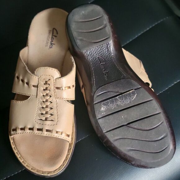 Clarks Womens Sandals Bendables In Tan Size7.5 M Style 35696 Summer Comfort Soft - Picture 1 of 6